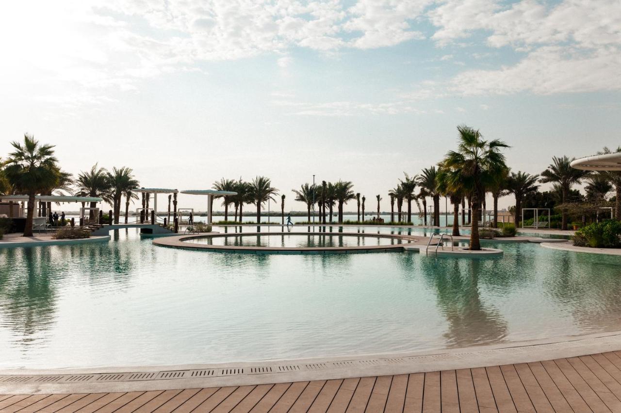 Erth Abu Dhabi Hotel Ngoại thất bức ảnh