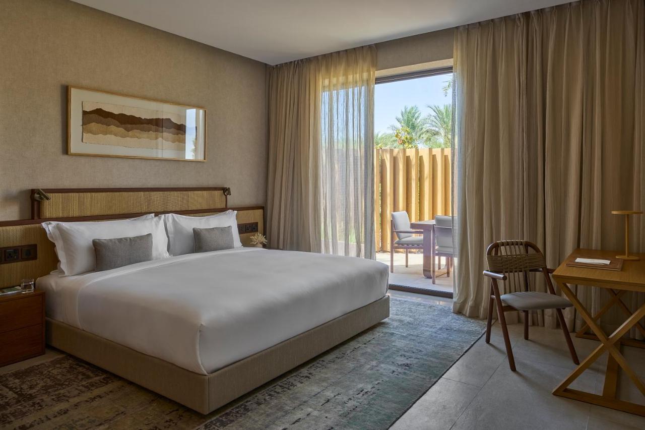 Erth Abu Dhabi Hotel Ngoại thất bức ảnh