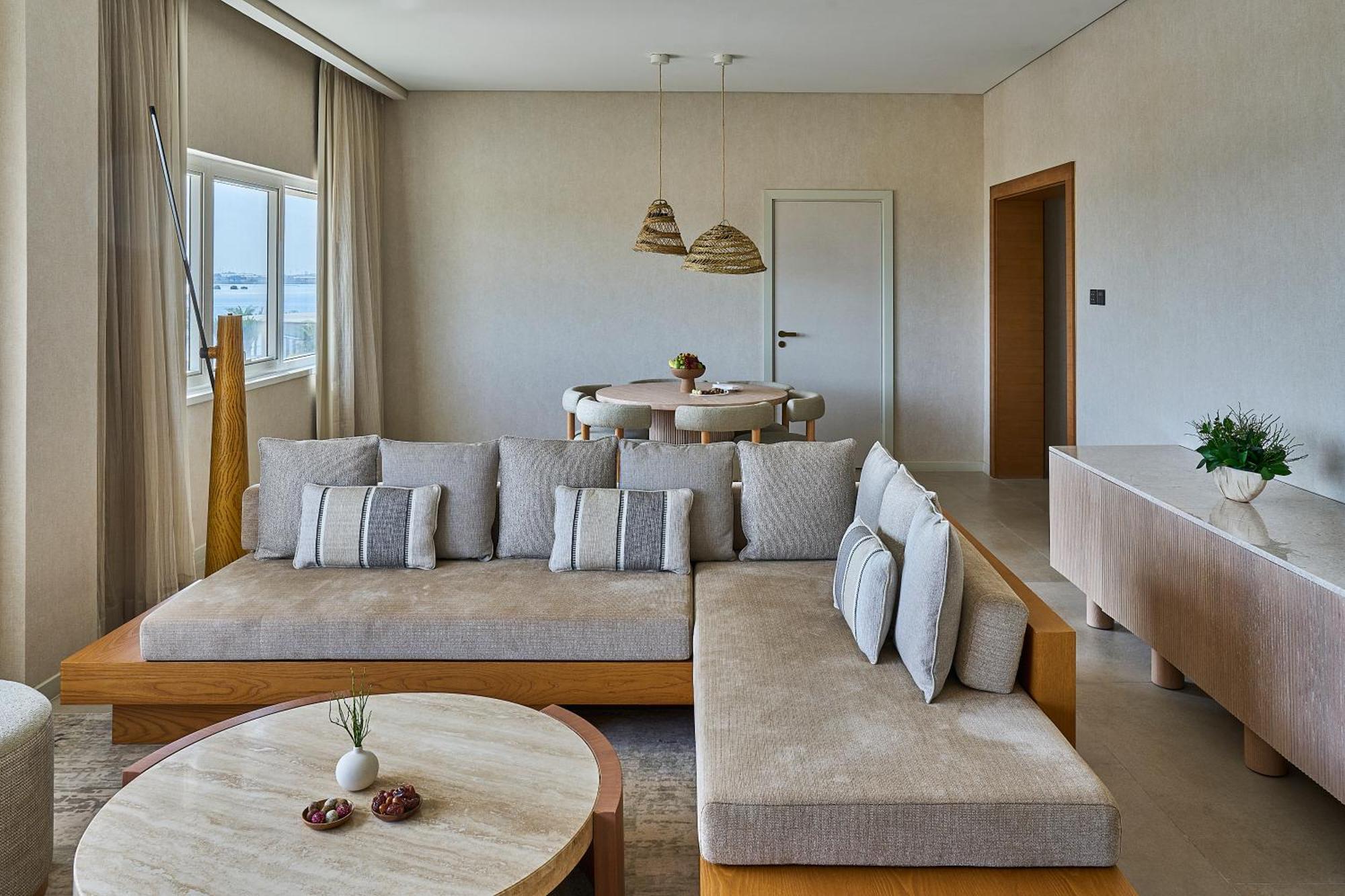 Erth Abu Dhabi Hotel Ngoại thất bức ảnh